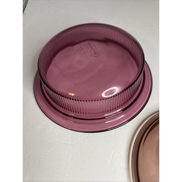 Vision Corning Ware V-31-B - 1 Quart Cranberry Round Casserole Cookware With Lid - Picture 6 of 7